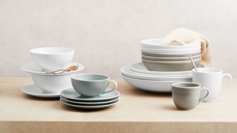 Porzellankollektion Scope Linea von Bauscher mit den Glasuren Glow Gray und Glow Sea